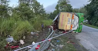 মালয়েশিয়ায় সড়ক দুর্ঘটনায় ১৫ শিক্ষার্থী নিহত, আহত ২৭